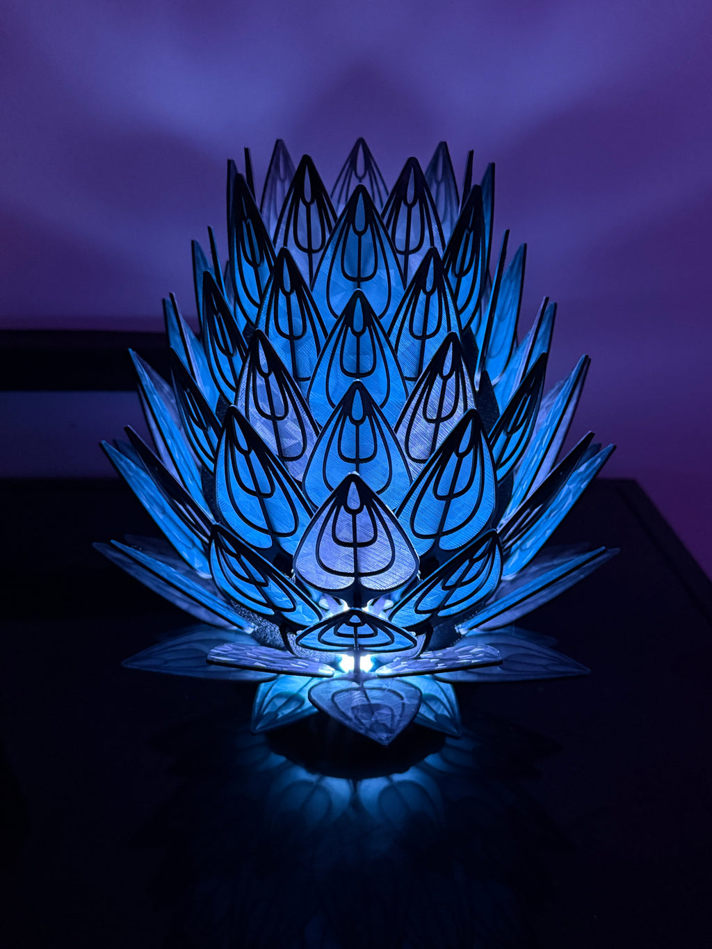 LOTUS LAMP (BLUE/CLEAR)